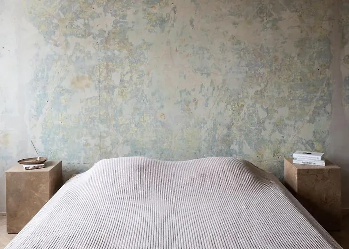 Authentic 1 Bd Old Town By Hostlovers