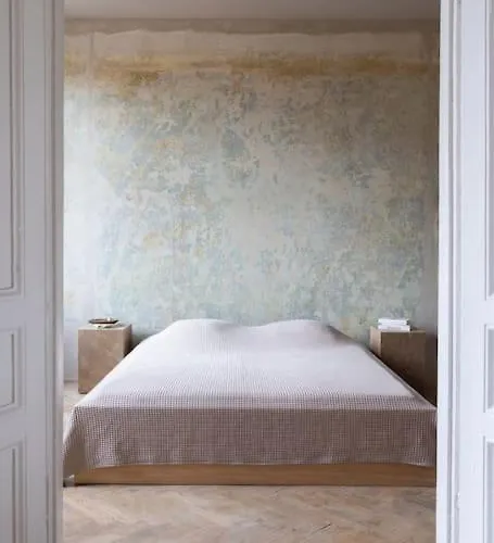 Authentic 1 Bd Old Town By Hostlovers